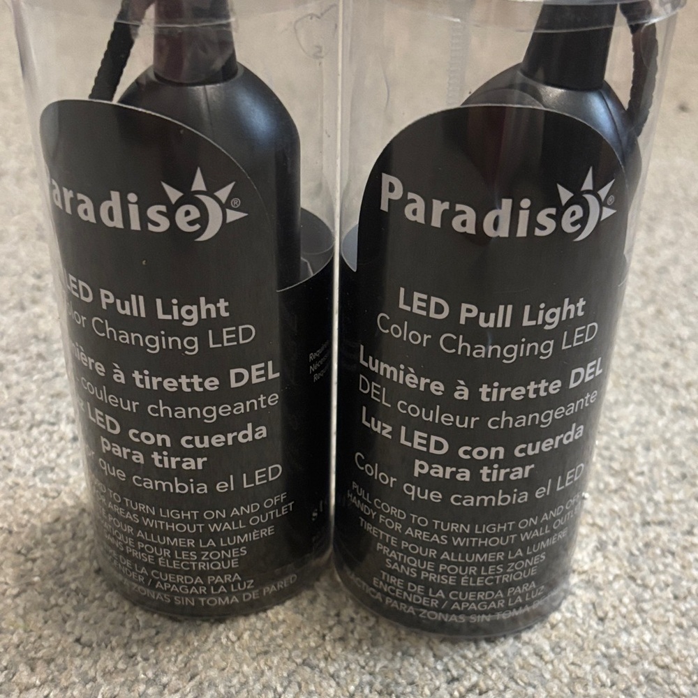 2 LED pull lights